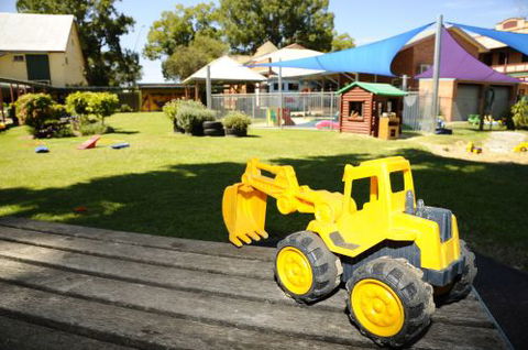New School Of Arts Neighbourhood House Inc. Neighbourhood Centre, Childcare & OOSH Services - Brisbane Child Care 9